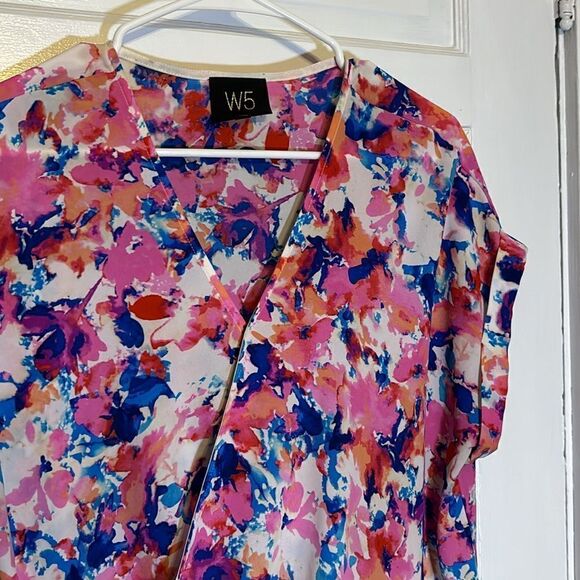 W5 Women’s Pink multicolor Floral Faux Wrap Short Sleeve Blouse Size large - Picture 2 of 5